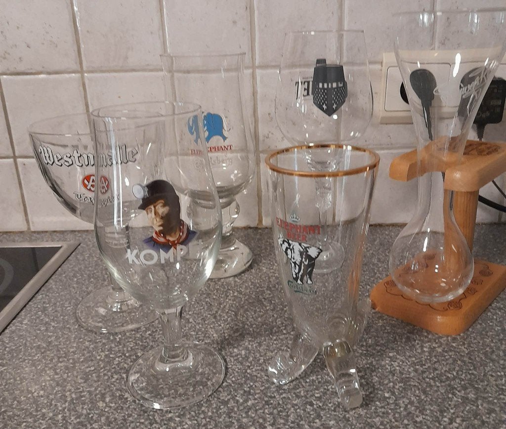 6 verschillende bierglazen, Verzamelen, Glas en Drinkglazen, Ophalen of Verzenden, Zo goed als nieuw, Bierglas
