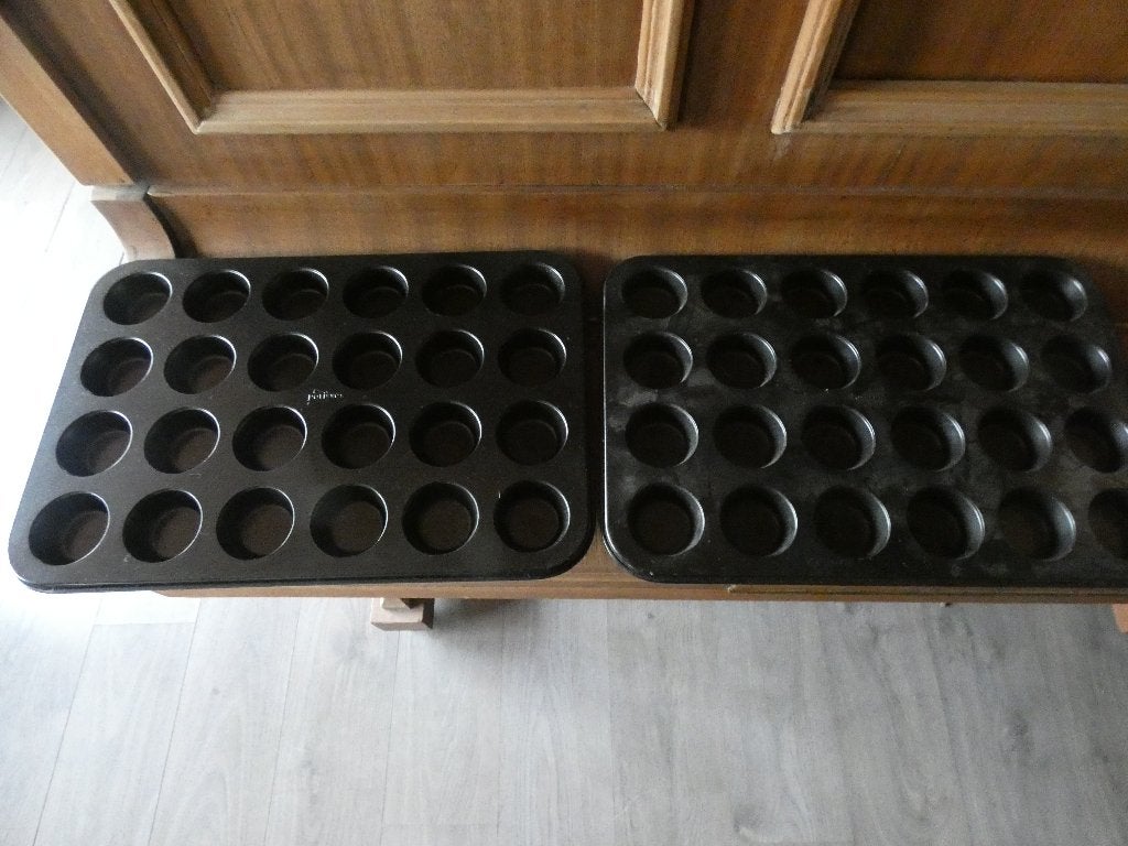 Set van 2 Mini Muffin Bakvormen, Hobby en Vrije tijd, Ophalen, Gebruikt, Cupcakes, Bakvorm