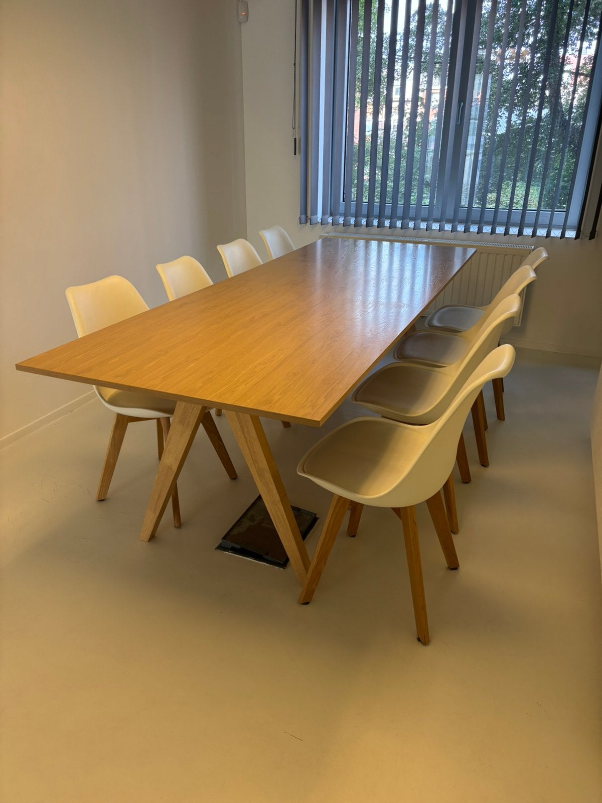 Eettafel / vergadertafel incl. 8 stoelen, Provincie Limburg