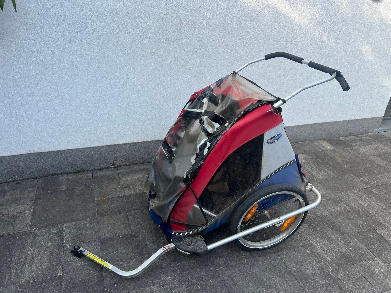 Gratis oude versleten fietskar, Fietsen en Brommers, Ophalen, Gebruikt, Kinderkar, Opvouwbaar