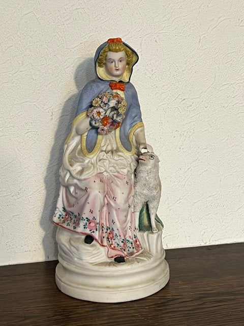 Antiek biscuit beeld, meisje met schaap, Antiek en Kunst, Ophalen