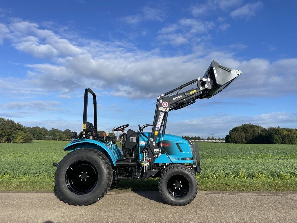 KNEGT 404 compact tractor NIEUW met frontlader €340 LEASE, Neuf, Autres marques, Jusqu'à 2500