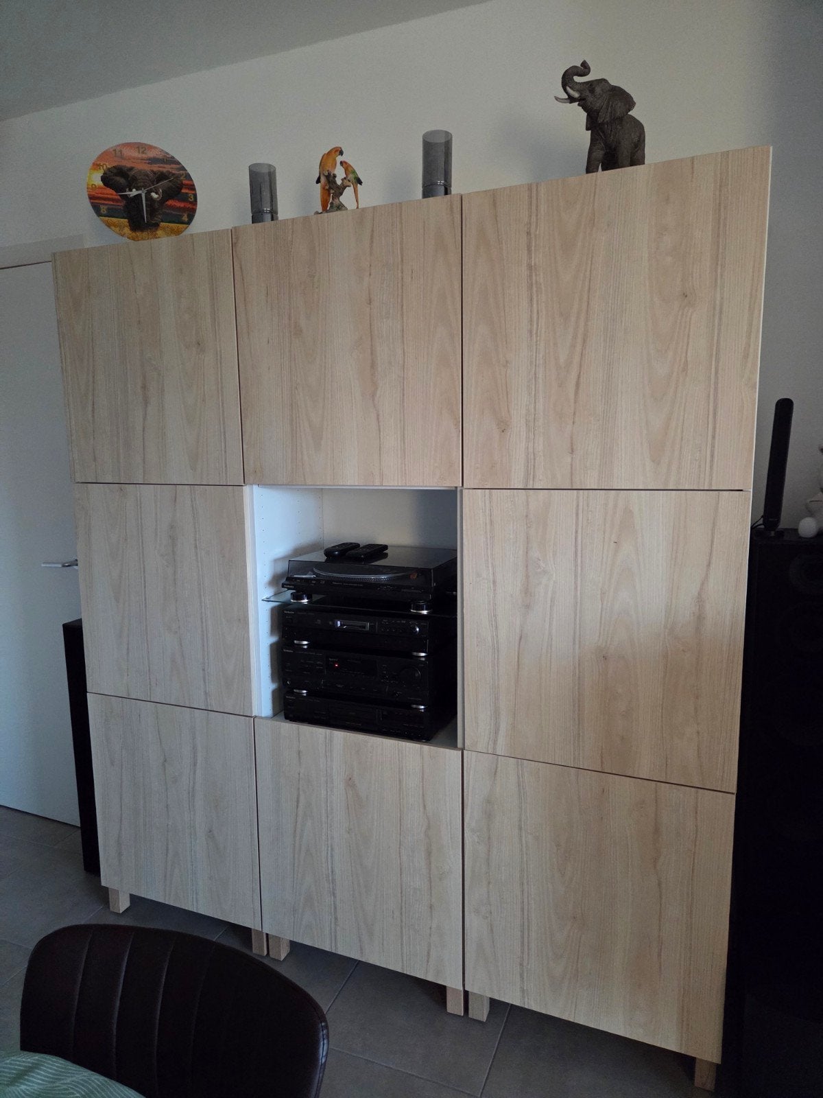 living kast, Ophalen