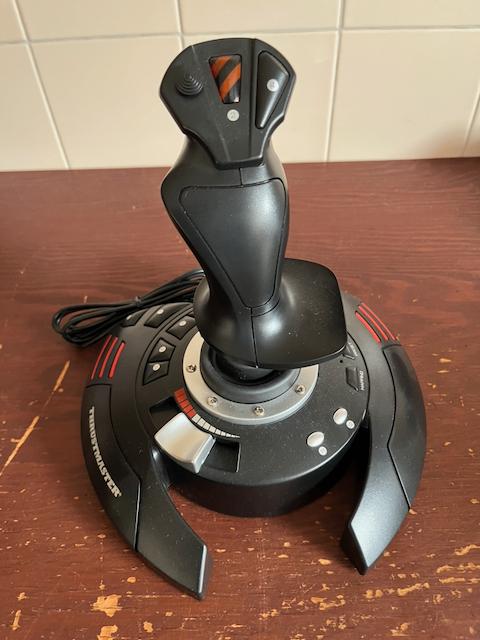 Thrustmaster T-FLIGHT STICK X joystick, Ophalen of Verzenden, Zo goed als nieuw, Thrustmaster