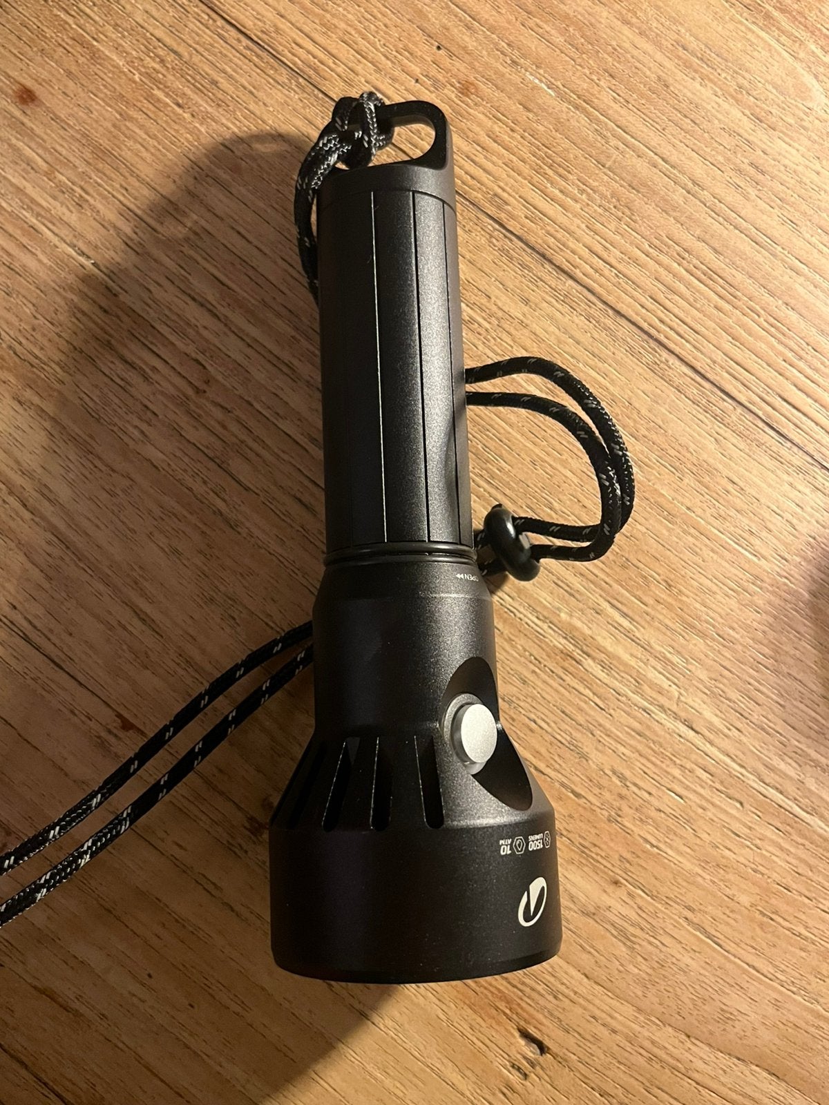 Lampe de plongée Decathlon 1500 lumens, Sports nautiques & Bateaux, Enlèvement ou Envoi, Neuf, Lampe de plongée