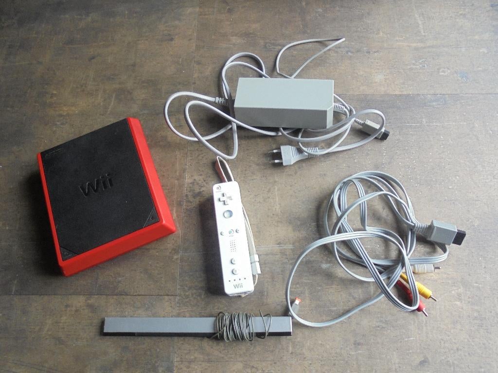 Nintendo Wii Mini spelconsole (zie foto's), Games en Spelcomputers, Spelcomputers | Nintendo Wii, Verzenden, Gebruikt, Met 1 controller