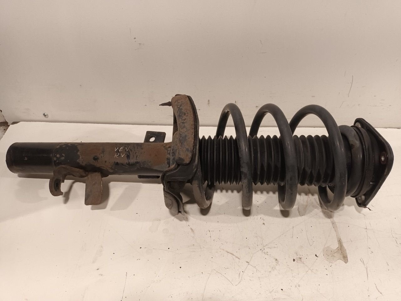 Veerpoot rechts voor Ford Grand C-Max, Onderdelen@venauto.nl, Van der Ven Autorecycling B.V., Gebruikt, Ettenseweg 76, 4706 PB Roosendaal, The Netherlands
