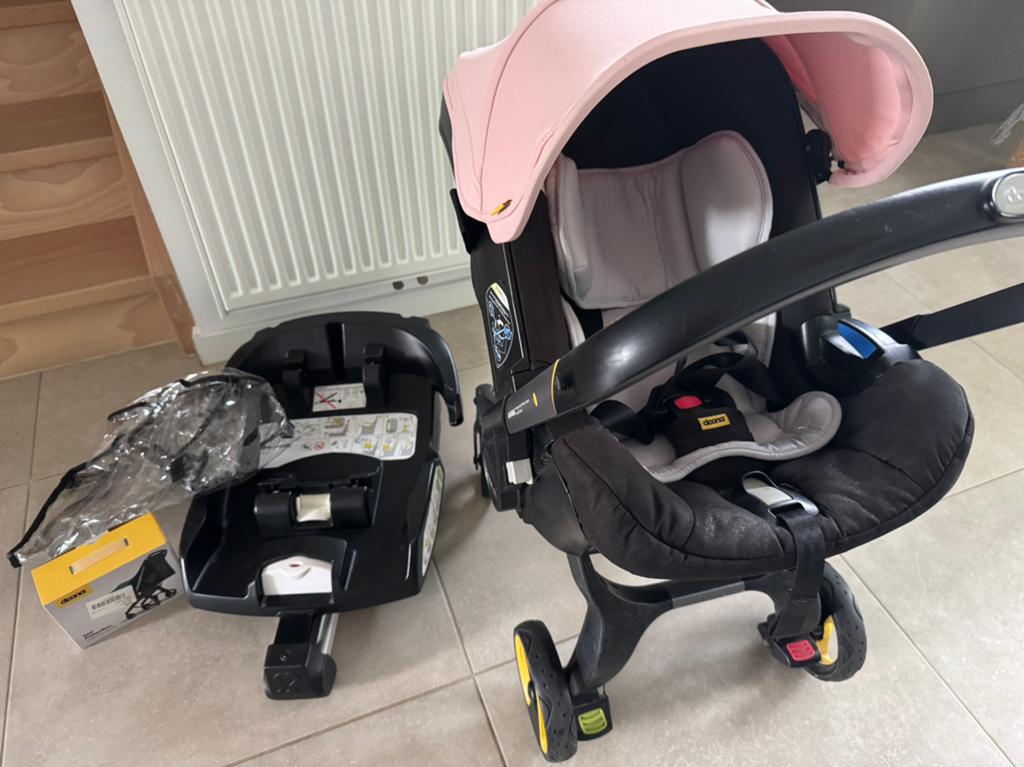 Doona met isofix en accessoires, Kinderen en Baby's, Buggy's, Ophalen, Zo goed als nieuw, Regenhoes