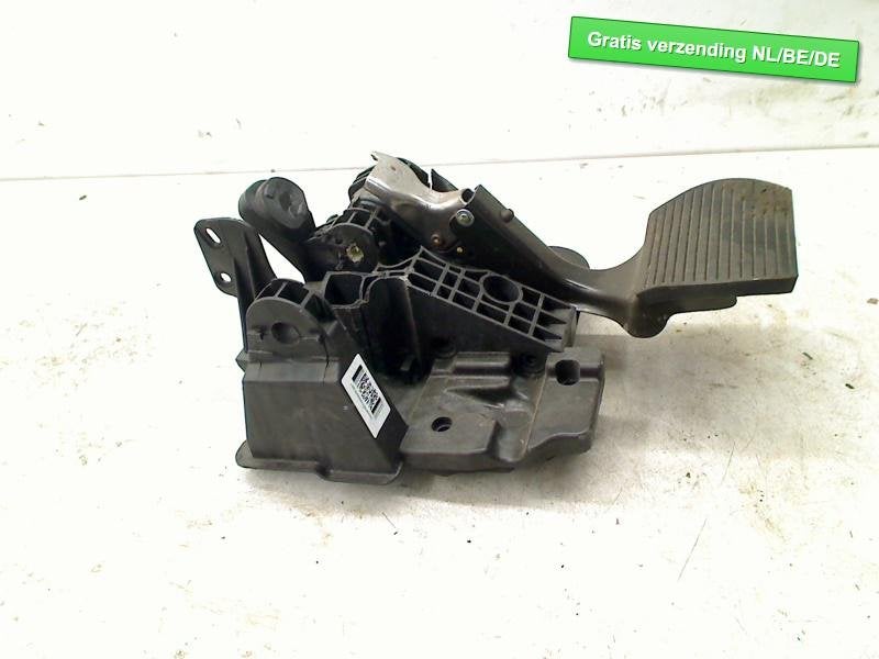 REMPEDAAL Abarth 500 / 595 / 695 (01-2008/-) (51834358), Auto-onderdelen, Interieur en Bekleding, Taurusavenue 1
2132 LS  Hoofddorp, NL