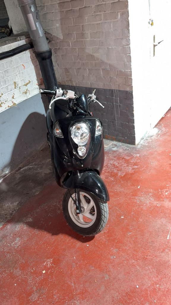 Sym mio 50 sport, Fietsen en Brommers, Ophalen, Zo goed als nieuw, Mio