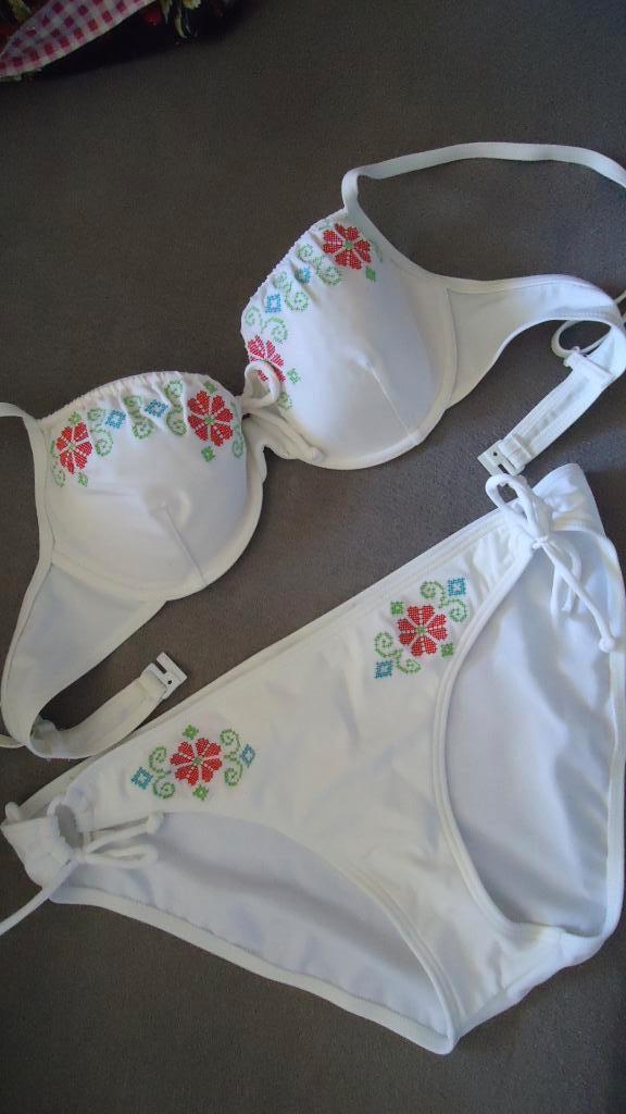Bikini maat M, Ophalen of Verzenden, Zo goed als nieuw, Wit, Bikini