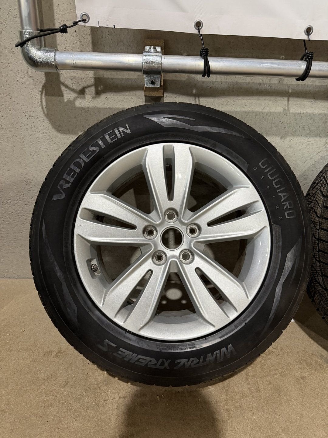 Complete winterset Kia Sportage 225/60R17, Autos : Pièces & Accessoires, Pneus et Jantes, Pneus hiver, -, Véhicule de tourisme