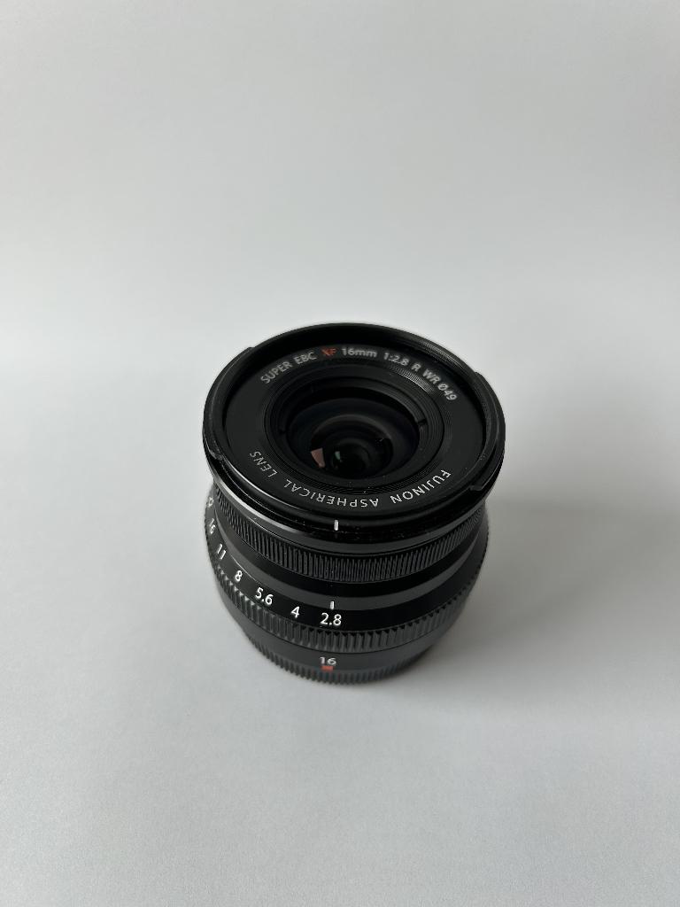 Fujifilm 16mmF2.8 R WR, TV, Hi-fi & Vidéo, Photo | Lentilles & Objectifs, Comme neuf, Objectif grand angle, Enlèvement
