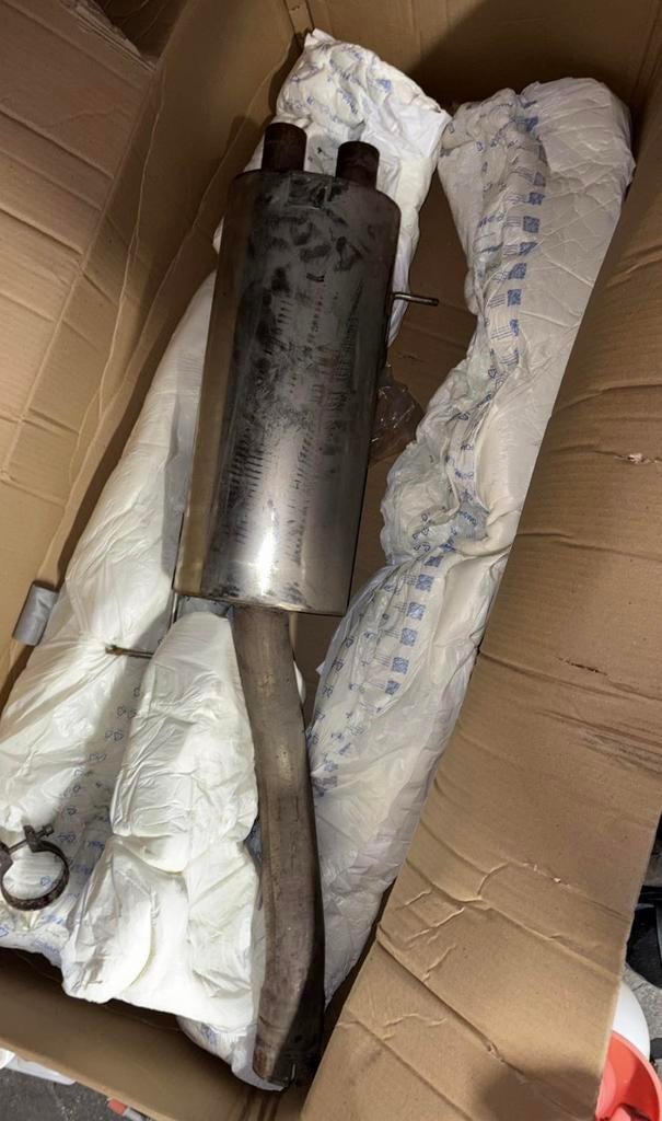 Echappement arrière milltek fiesta st182, Autos : Pièces & Accessoires, Systèmes d'échappement, Enlèvement, Ford