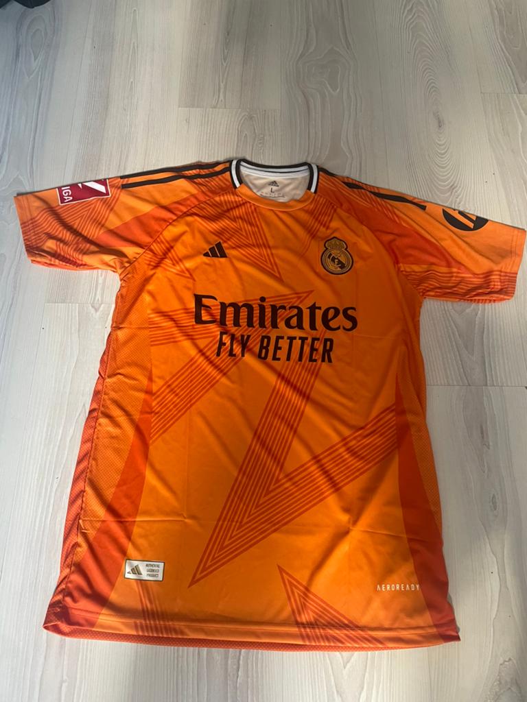 Real Madrid T-shirt maat L, Sport en Fitness, Voetbal, Maat L, Ophalen of Verzenden, Nieuw, Shirt