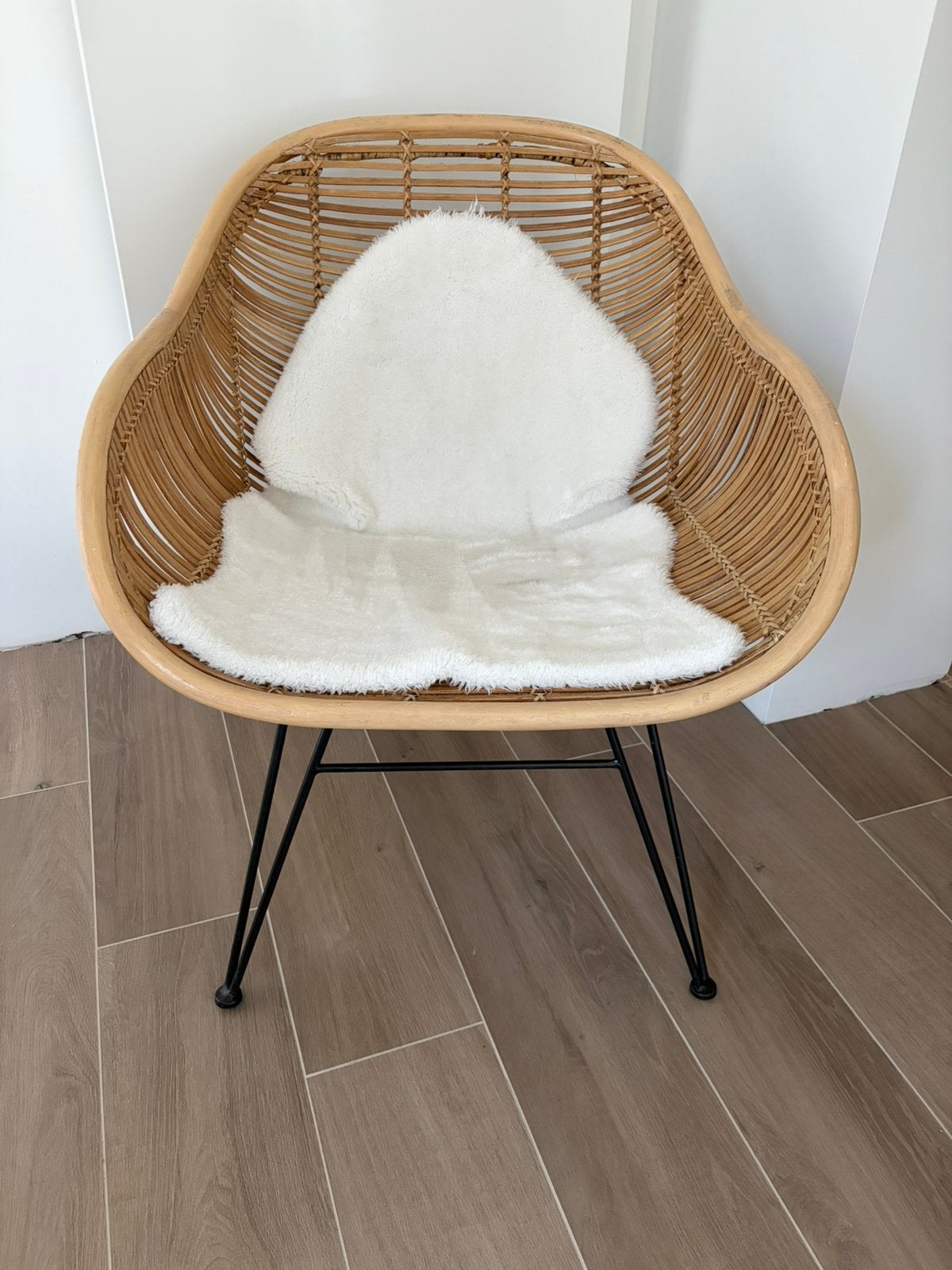 Rotan zeteltje met stalen onderstel, Huis en Inrichting, Ophalen, Gebruikt, Overige kleuren, Riet of Rotan
