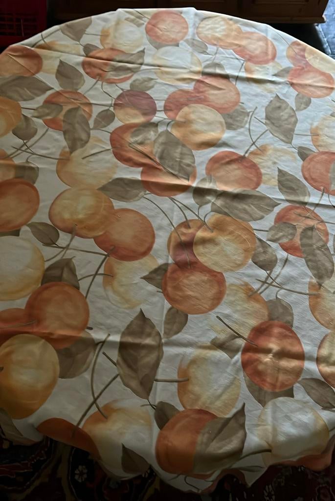 7 Tafelkleedjes voor ronde tafel 120diameter, Ophalen, Gebruikt