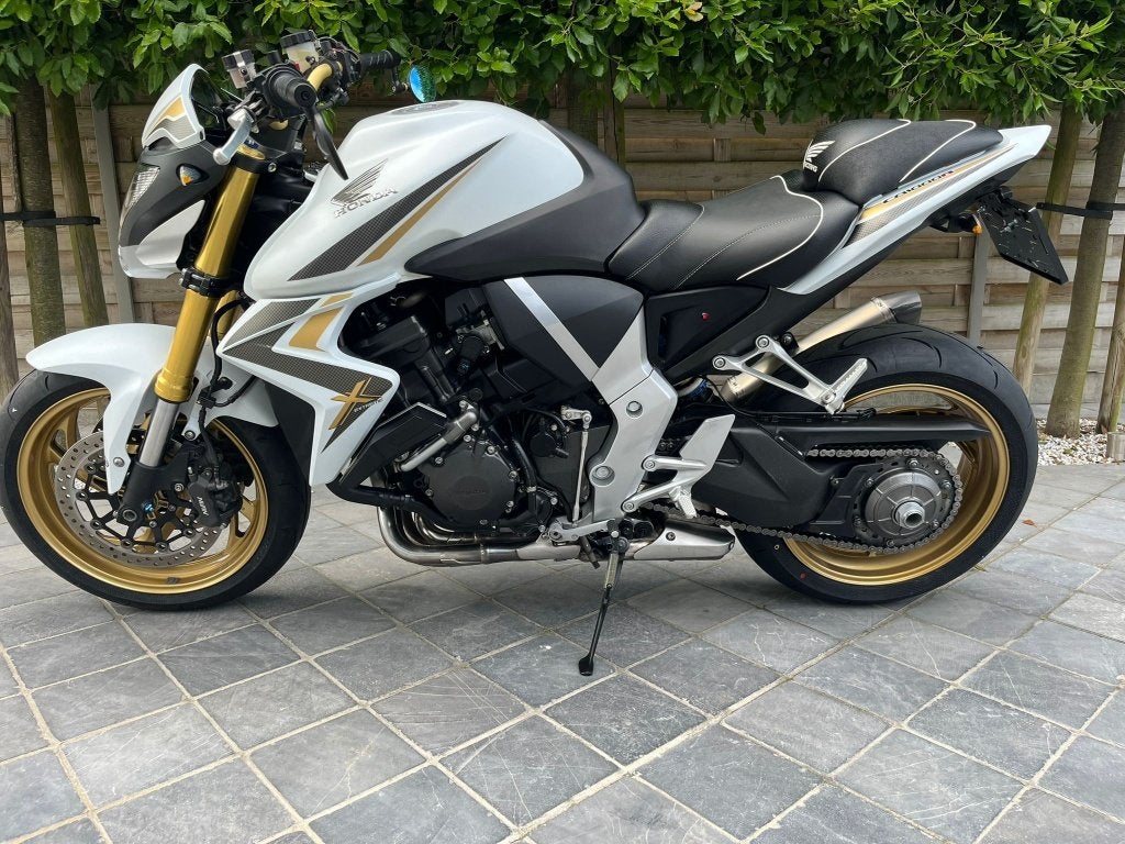 Honda cb1000r 8/2015 **12300KM** akrapovic **topstaat**, 4 cilinders, Motorrijbewijs A, Meer dan 35 kW, 998 cc