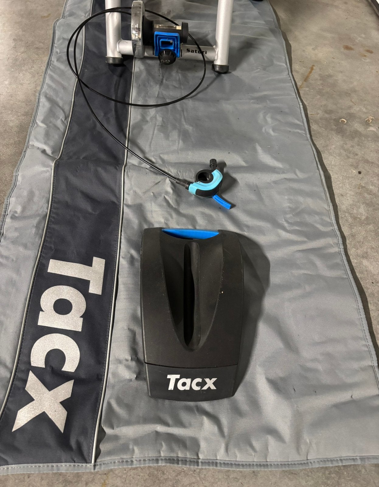 Tacx Satori Pro incl. trainingsmat & wielsteun, Sports & Fitness, Cyclisme, Enlèvement, Utilisé