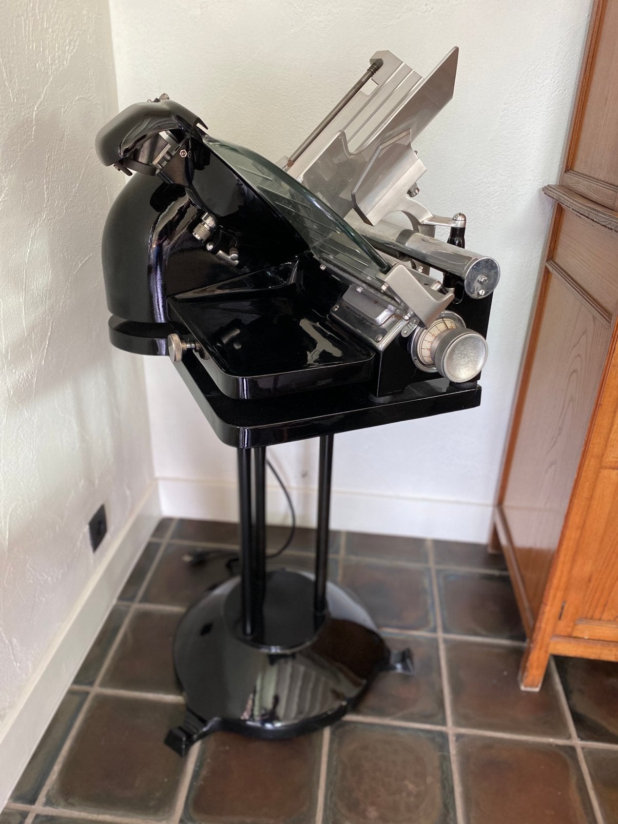 Vintage snijmachine naar type Berkel - gerenoveerd, Huis en Inrichting, Snijmachine, Ophalen, Zo goed als nieuw