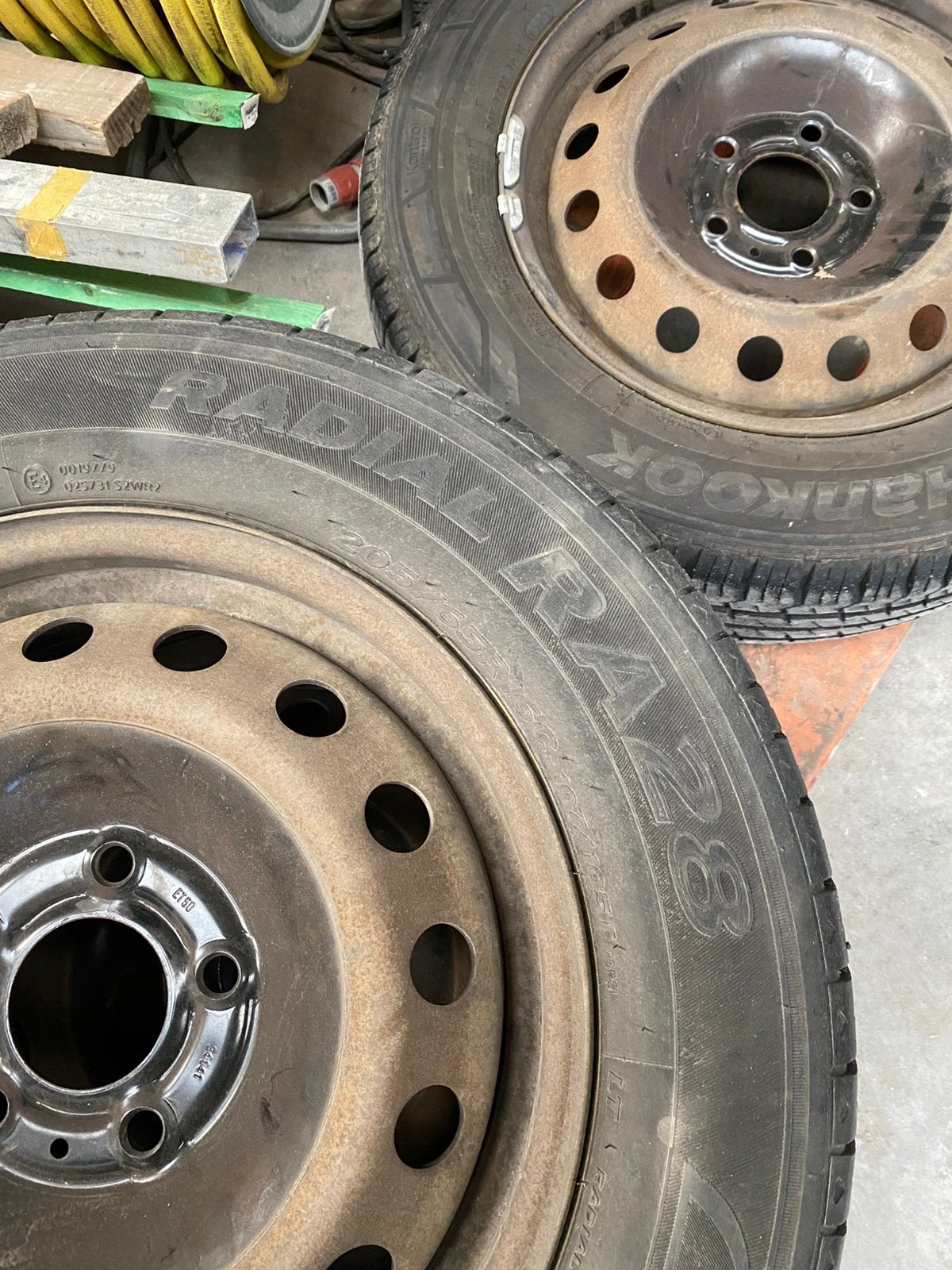 Banden trafic, Auto-onderdelen, Ophalen, Banden en Velgen, 205 mm, Bestelwagen