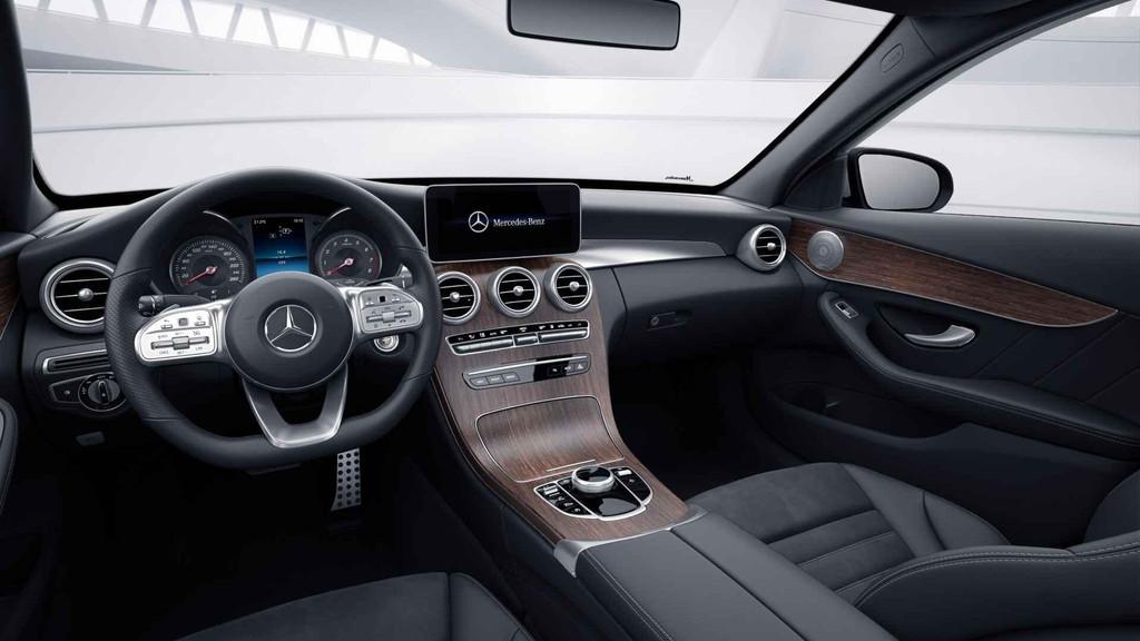 Mercedes-Benz C-Klasse Berline 300 e AMG Line Panoramisch Da, Auto's, Automaat, 4 deurs, 4 cilinders, 2080 kg
