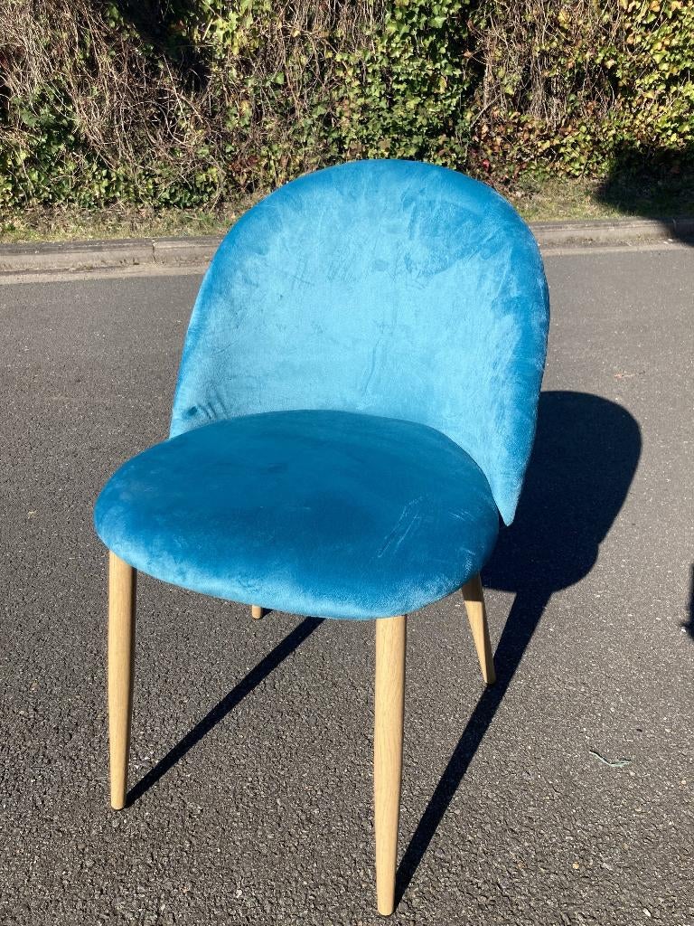Chaise bleue en velours, Maison & Meubles, Chaises, Comme neuf, Enlèvement, Tissus, Bleu