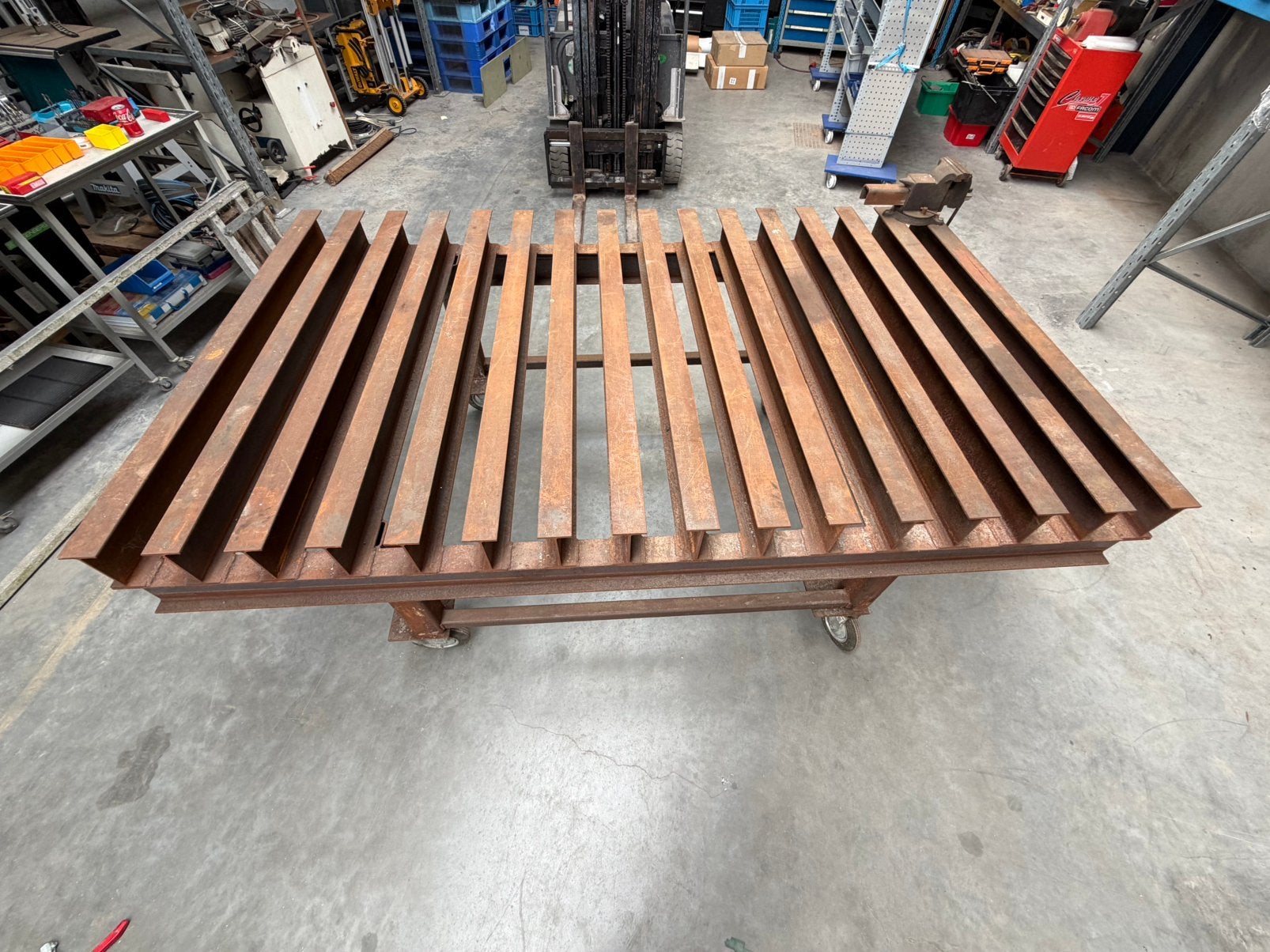 Lastafel - werktafel op wielen, Ophalen