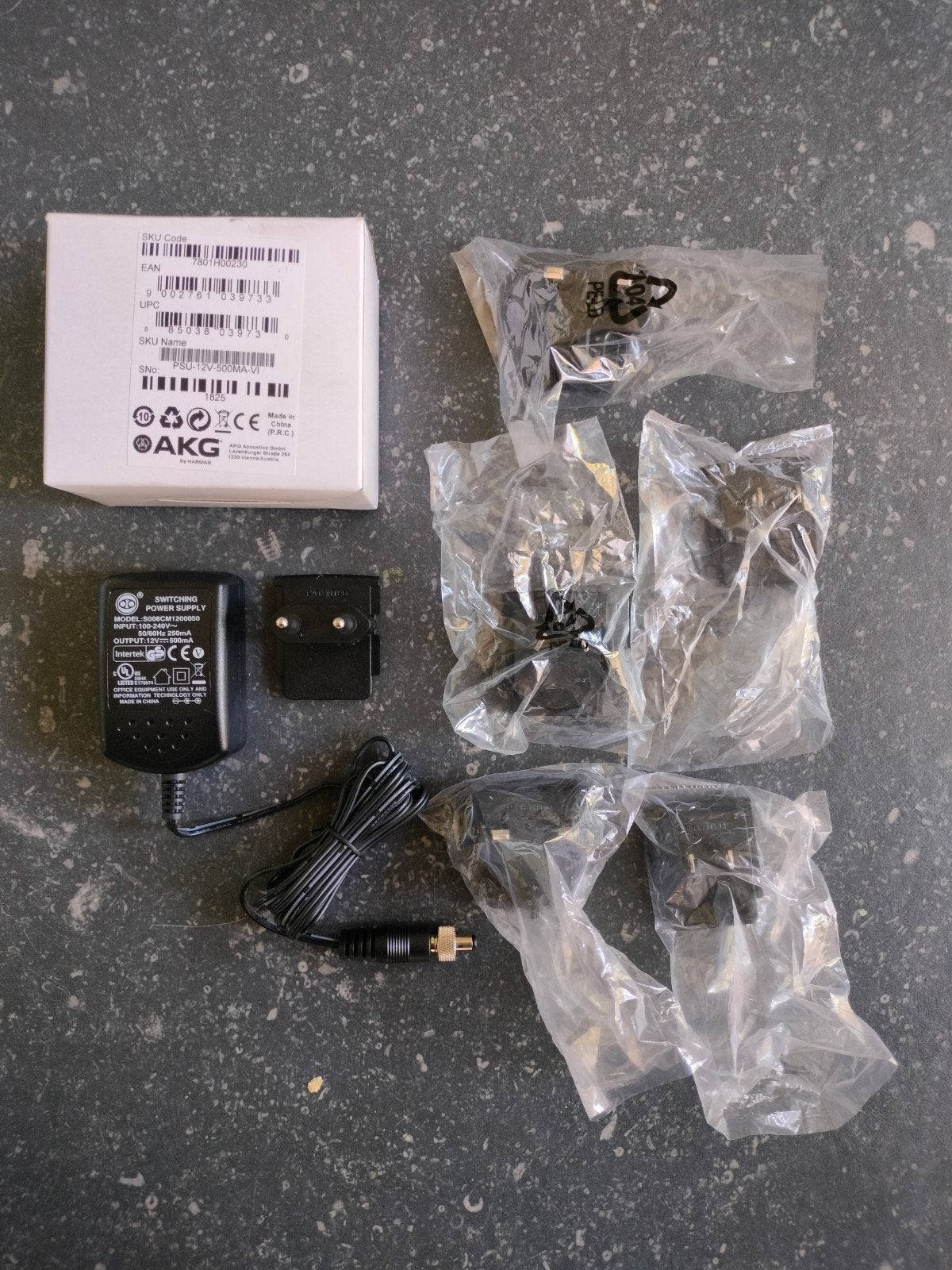 AKG AC-12/EU voeding 12V (nieuw in verpakking), Ophalen of Verzenden, Nieuw
