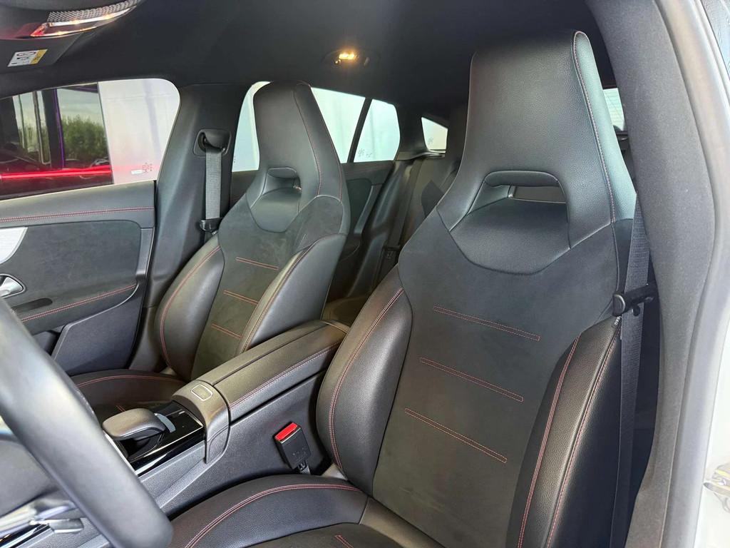 Mercedes-Benz CLA-Klasse 200 CLA 200 d AMG Line // Garantie, Auto's, Automaat, CLA, Gebruikt, 4 cilinders