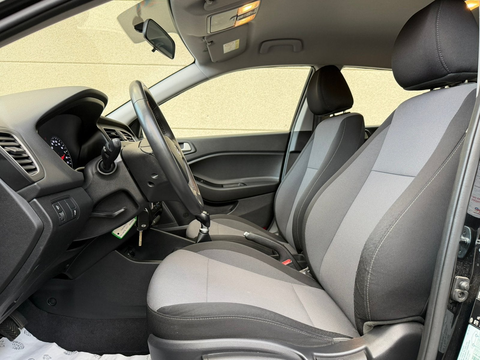 Hyundai i20 1.2i Essence 2020 – 92 000 km Garantie 12 mois, Autos, https://public.car-pass.be/vhr/ebc3b7d7-6680-4ca7-b397-7549590f2b4f