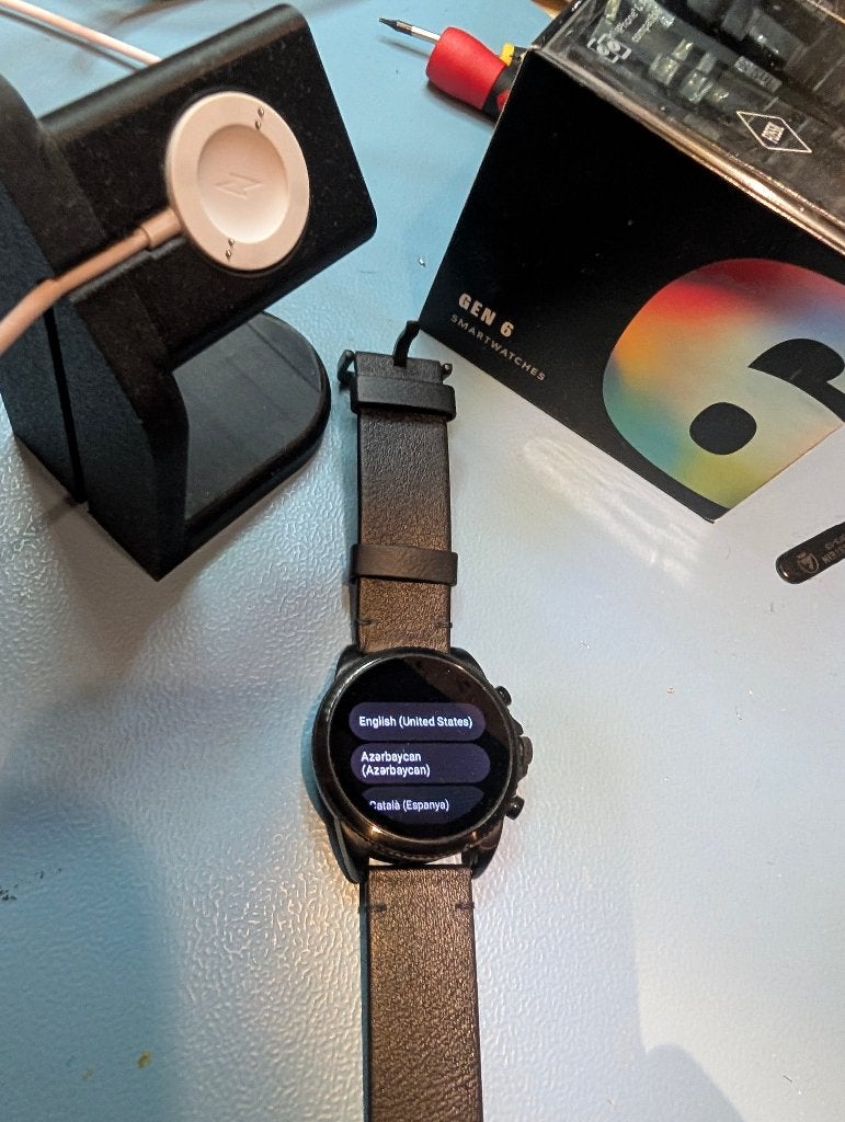 Fossil Gen 6 smartwatch FTW4062 + nieuw leren bandje, Étanche, Enlèvement ou Envoi, Fossil, Utilisé