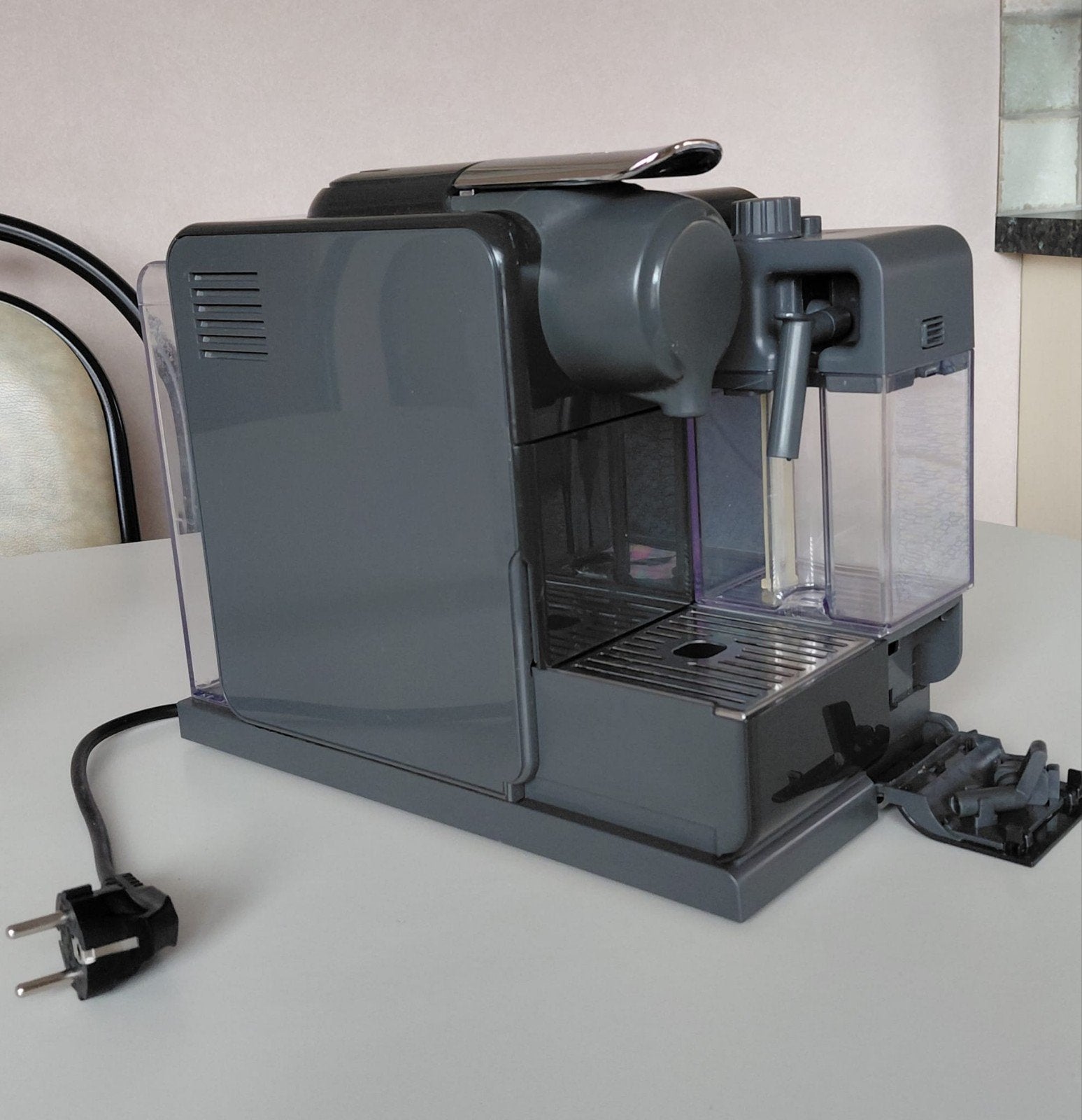 nespresso delonghi, Ophalen, Koffiepads en cups, Gebruikt, Espresso apparaat