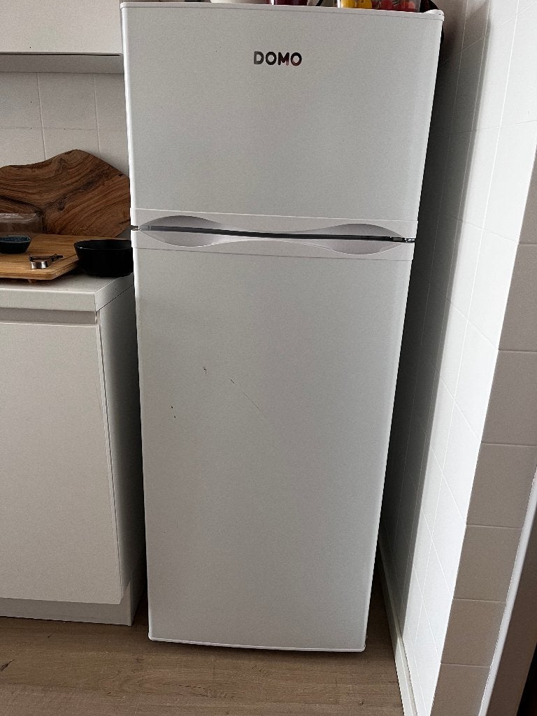 Koelkast + IJskast combinatie, DOMO (afhaalen 12-18 sept), Avec compartiment congélateur, Comme neuf, 200 litres ou plus, 45 à 60 cm