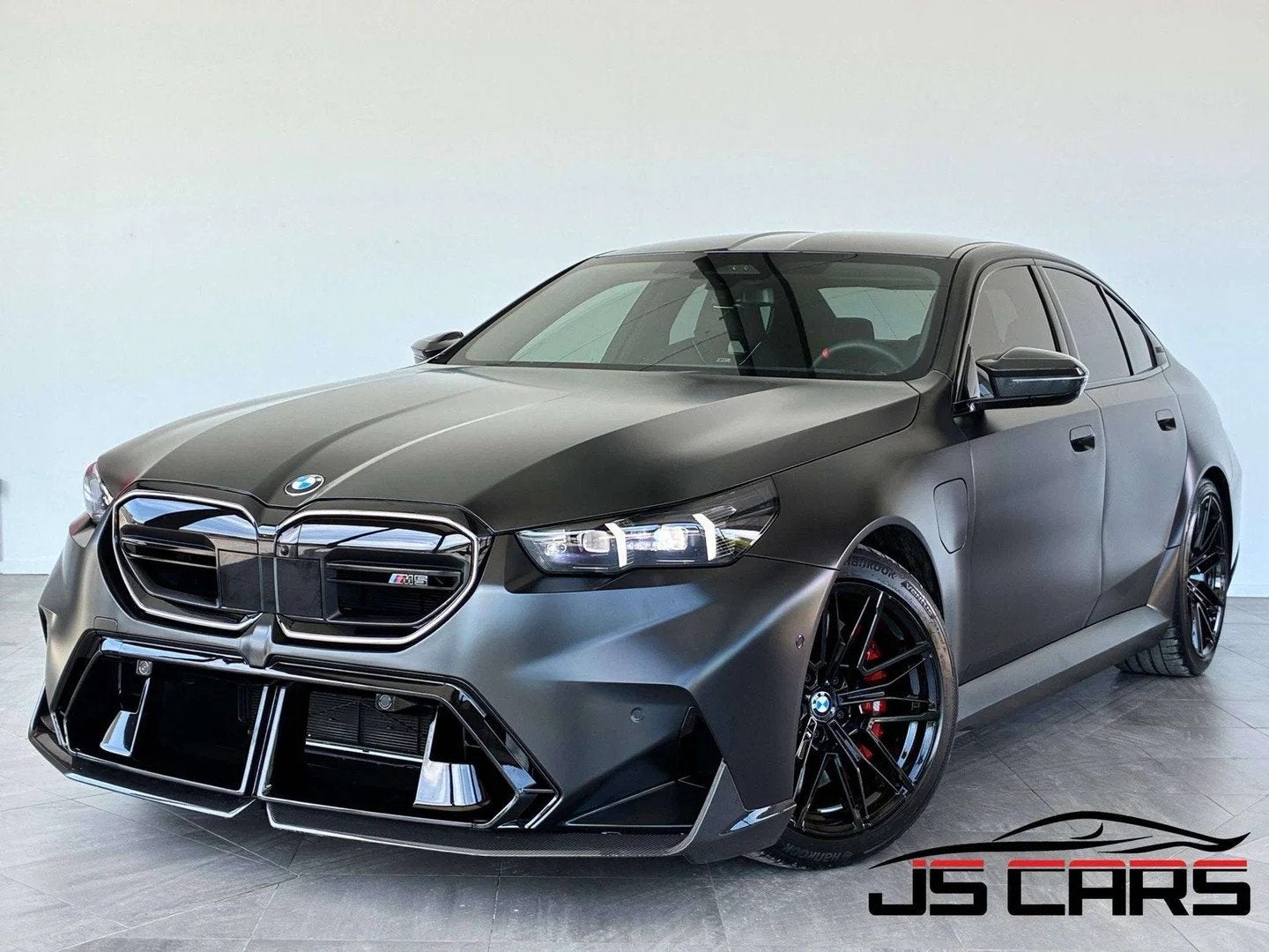 BMW 1 Serie M5 1ERPRO-PPF COMPLET NOIR MAT-PACK CARBON-CUIR, Autos, BMW, Cuir, Achat, 4395 cm³, 4 portes