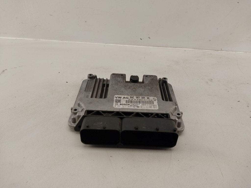 CALCULATEUR MOTEUR ECU Skoda Rapid (01-2012/03-2022), Robert Bosch AG, Utilisé, Skoda, Robert-Bosch-Allee 1
74232  Abstatt, DE