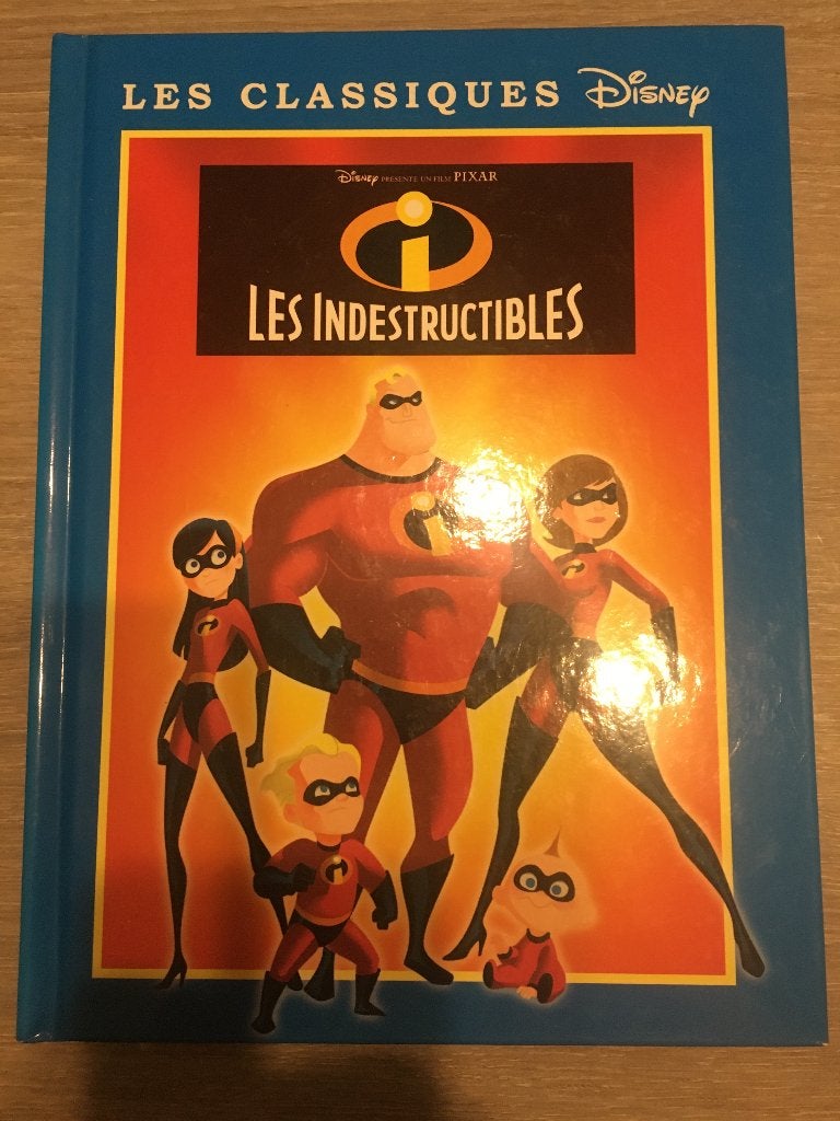 Le Livre Disney Pixar Les indestructibles, Garçon ou Fille, Collection DISNEY CINEMA, Comme neuf, Enlèvement