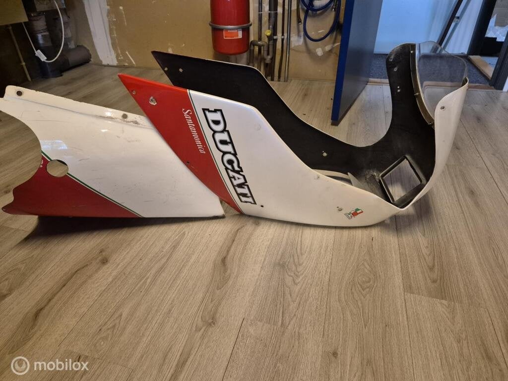 Bovenkuip topkuip origineel ruitje 750 F1 santa monica, Gebruikt, Factorystore.service@ducati.com, Ophalen of Verzenden, Via Antonio Cavalieri Ducati, 74/5, 74/6, 40132 Bologna BO