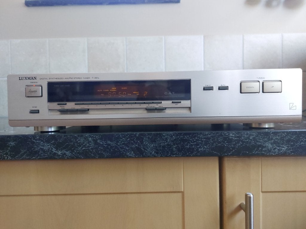 LUXMAN T-351L Digital Synthesized AM/FM Stereo Tuner, Audio, Tv en Foto, Ophalen, Gebruikt