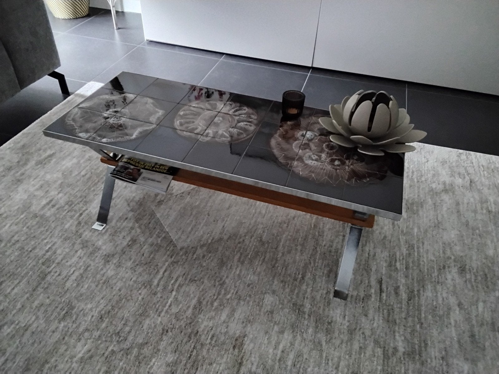table basse Berlarti. 1mx45. léger dommage dans le coin., Enlèvement