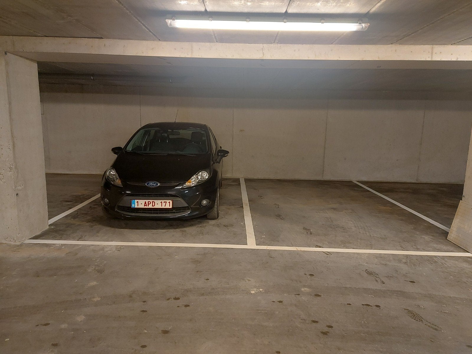 Garage LOCATION à Ranst
