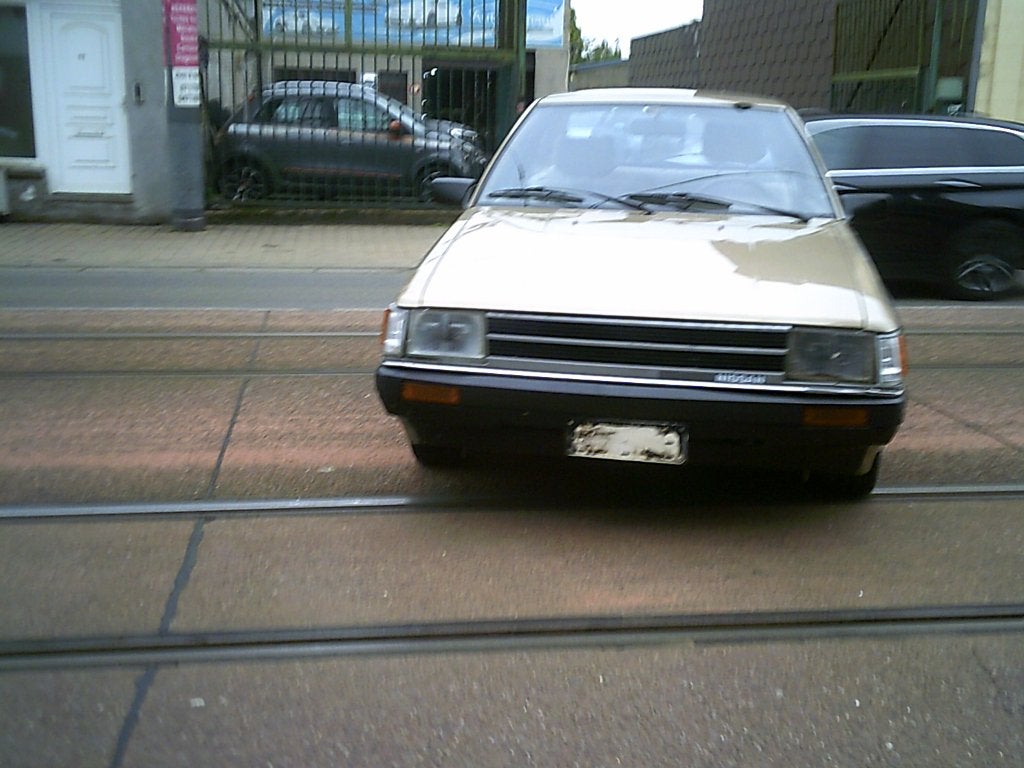 NISSAN CHERRY 1300CC ESSENCE 1981 80000KM, Achat, Beige, Entreprise, Boîte manuelle