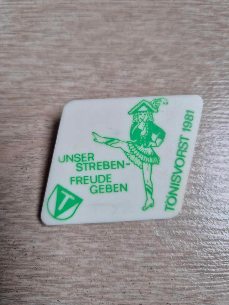 Carnaval pin Tönisvorst 1981, Enlèvement ou Envoi