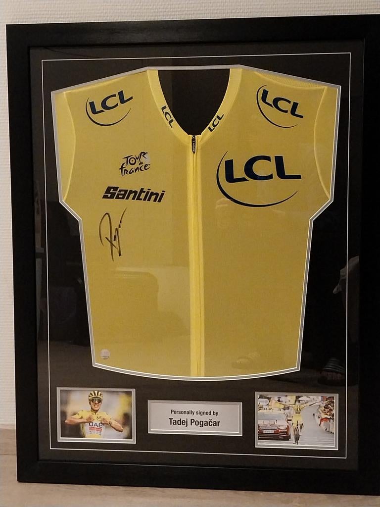 Pogacar gesigneerd wielershirt Tour De France, certificaat, Enlèvement ou Envoi