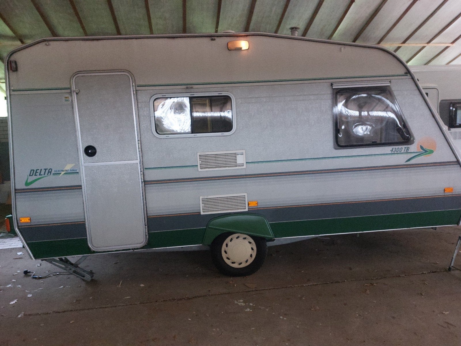 Tk delta 430 tb .bouwjaar 1998, Particulier, Delta, Auvent, Lit fixe