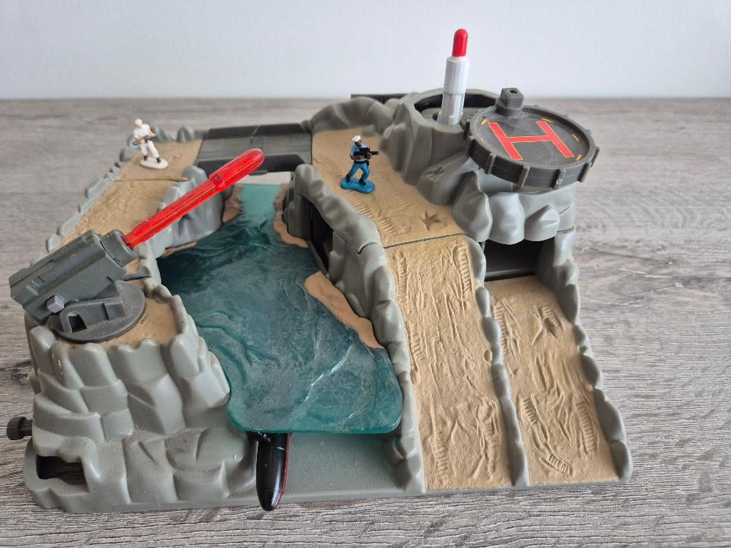 Micro Machines Military Barracuda Bay, Collections, Enlèvement ou Envoi, Utilisé