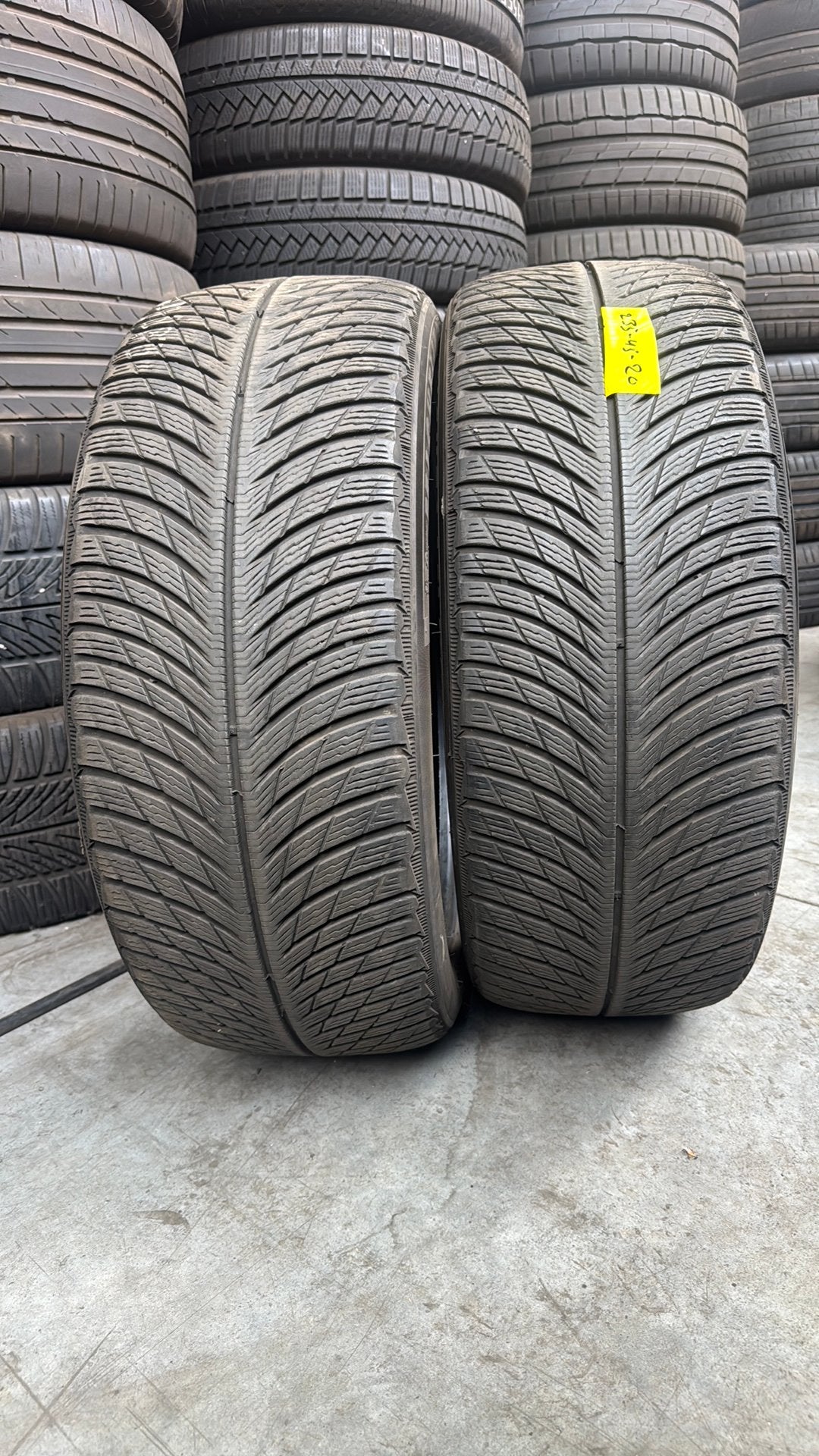 2354520 235/45/20 235/45R20 winterbanden merk Michelin, Ophalen