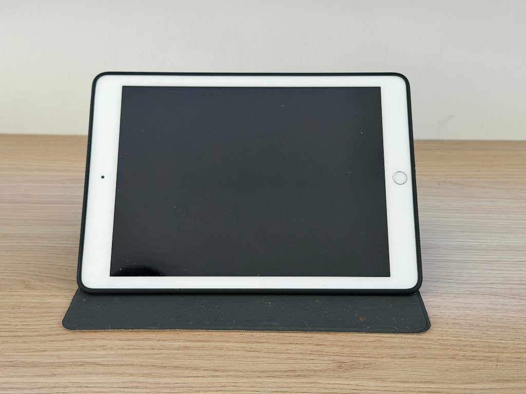 iPad 6e gen (2018) 32GB Wi-Fi zilver + hoesje en doos, Computers en Software, 32 GB, Apple iPad, Zo goed als nieuw, Wi-Fi