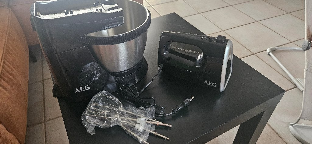 Handmixer met kom, Ophalen, Zo goed als nieuw, 3 snelheden of meer