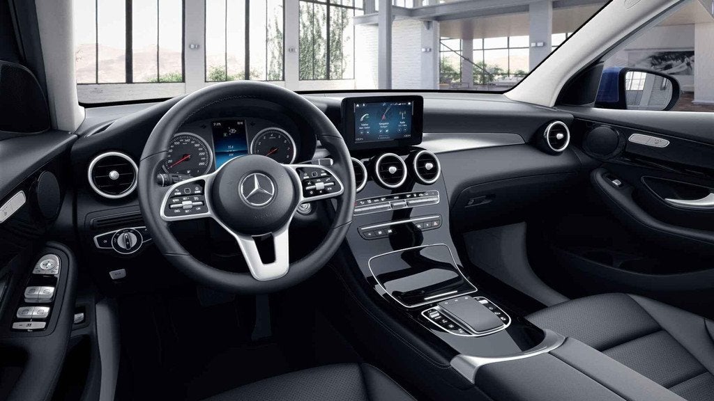 Mercedes-Benz GLC 300 e 4MATIC | Trekhaak | Verwarmde Zetels, Auto's, Automaat, Gebruikt, Zwart, 2000 kg